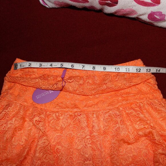 Lace Ruffled Mini Skirt Medium - Picture 10 of 12